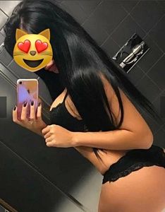 Настя — эротические фото